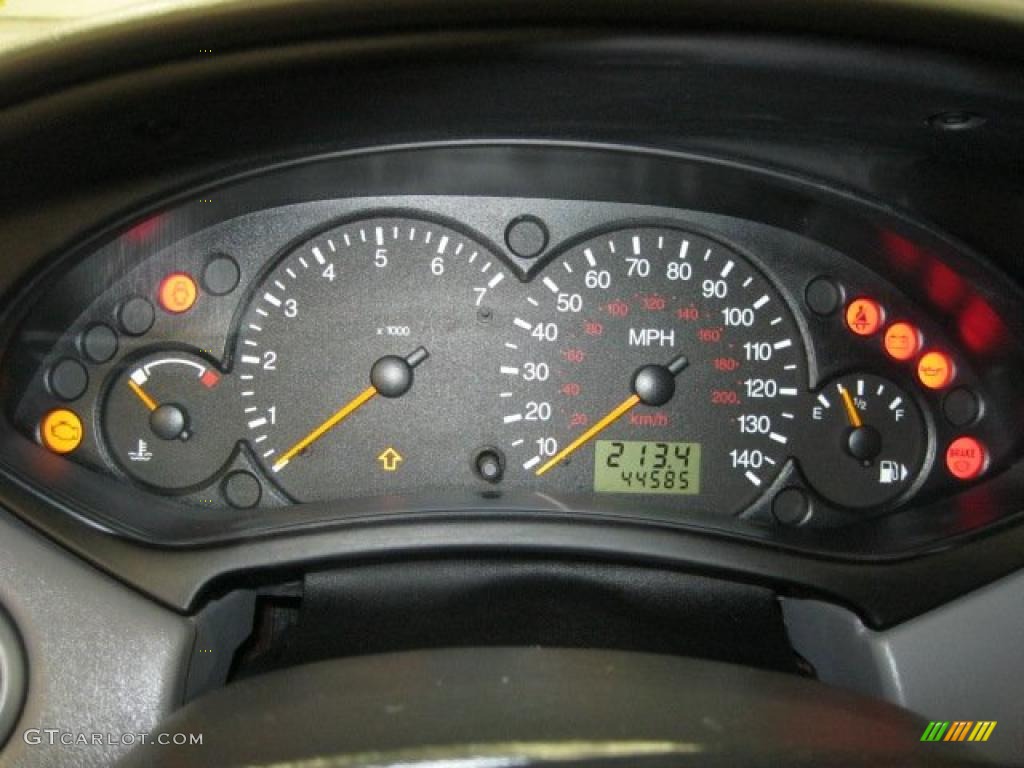 2002 Ford Focus ZX3 Coupe Gauges Photo #47121596