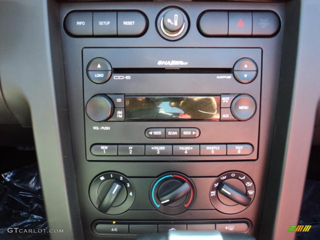 2005 Ford Mustang V6 Premium Convertible Controls Photo #47121741
