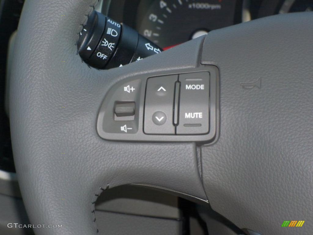2011 Kia Sportage EX AWD Controls Photo #47122488