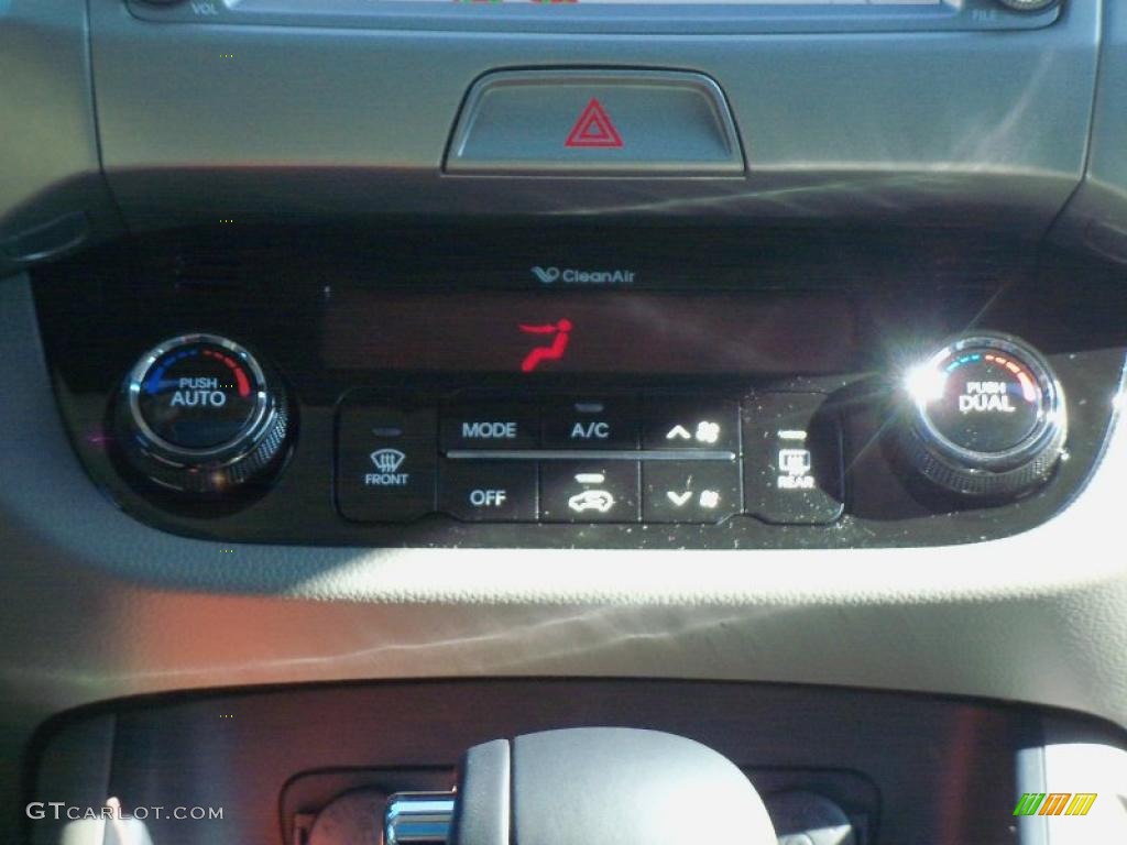 2011 Kia Sportage EX AWD Controls Photo #47122560