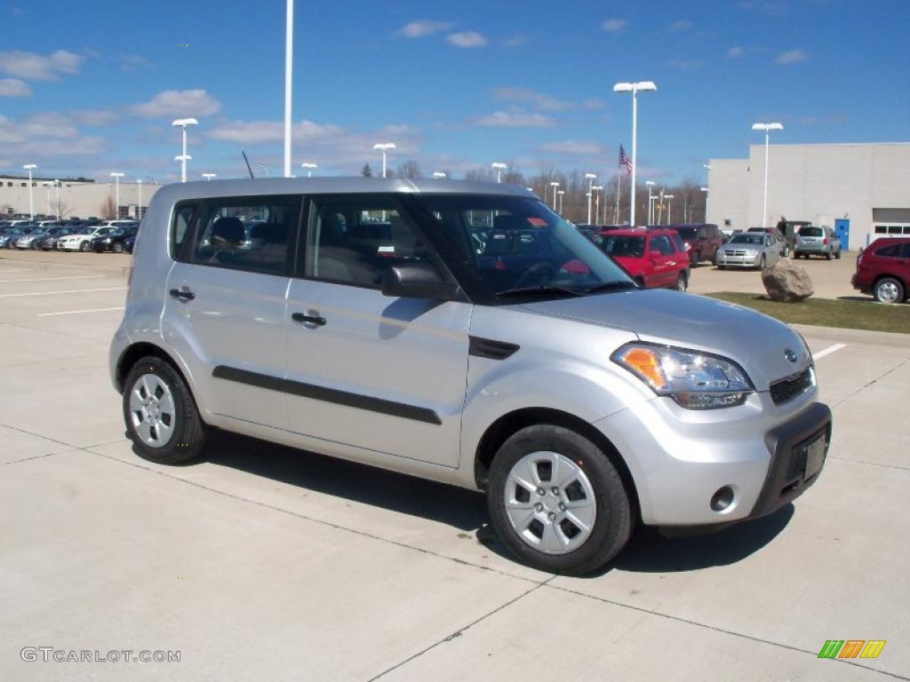 Bright Silver 2011 Kia Soul 1.6 Exterior Photo #47122746