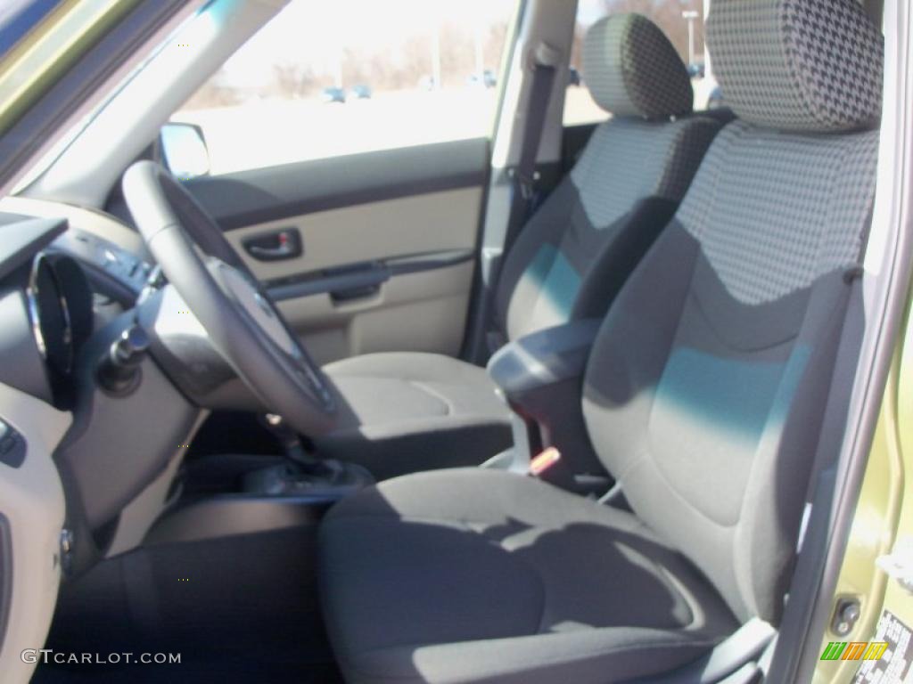 Sand/Black Houndstooth Cloth Interior 2011 Kia Soul ! Photo #47123307