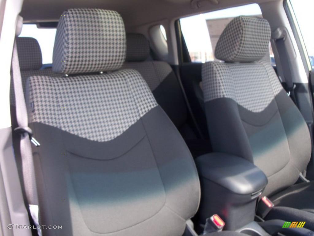 Sand/Black Houndstooth Cloth Interior 2011 Kia Soul ! Photo #47123316