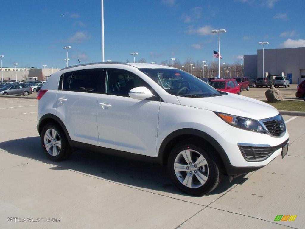 Clear White 2011 Kia Sportage LX Exterior Photo #47124543