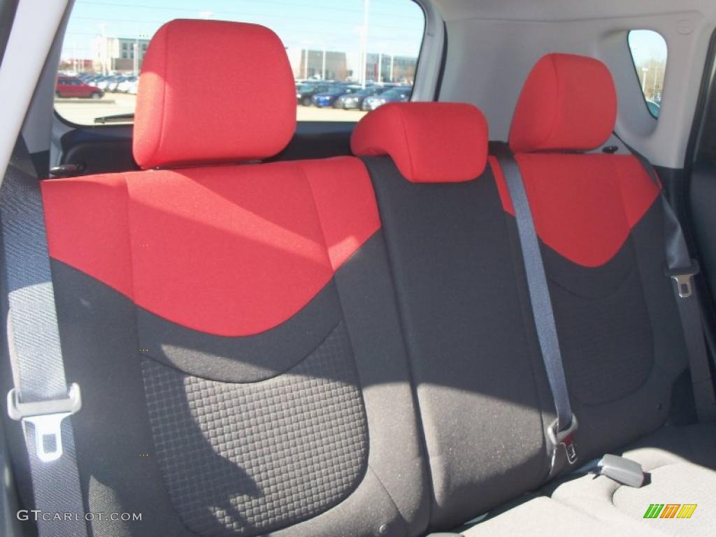 Red/Black Sport Cloth Interior 2011 Kia Soul Sport Photo #47125167