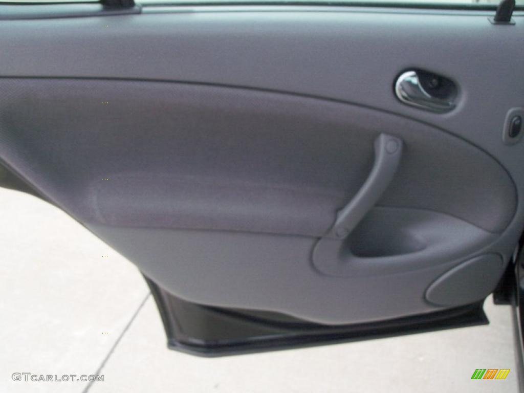 2002 Saab 9-5 Linear Sedan Charcoal Grey Door Panel Photo #47125614