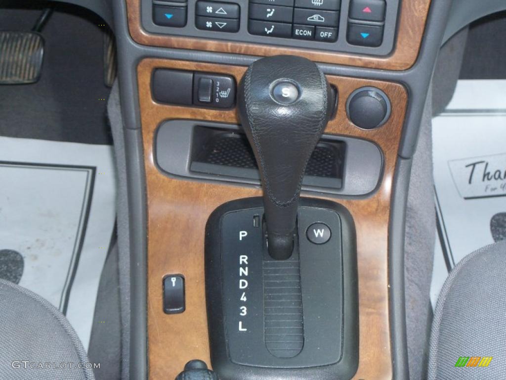 2002 Saab 9-5 Linear Sedan Transmission Photos