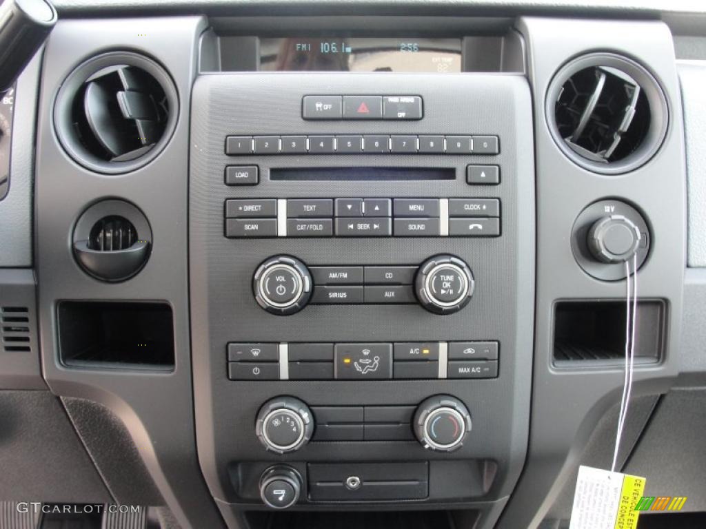 2011 Ford F150 XL SuperCab Controls Photo #47127153