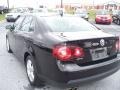 Black - Jetta SE Sedan Photo No. 3
