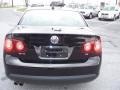 Black - Jetta SE Sedan Photo No. 4