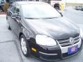Black - Jetta SE Sedan Photo No. 8