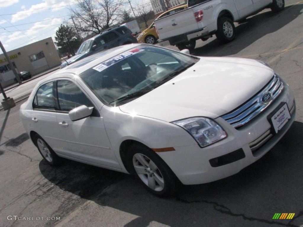 2008 Fusion SE - White Suede / Charcoal Black photo #1