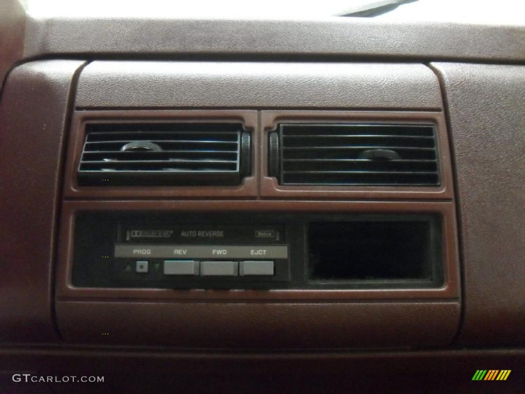 1992 Chevrolet C/K K1500 Regular Cab 4x4 Controls Photo #47128566