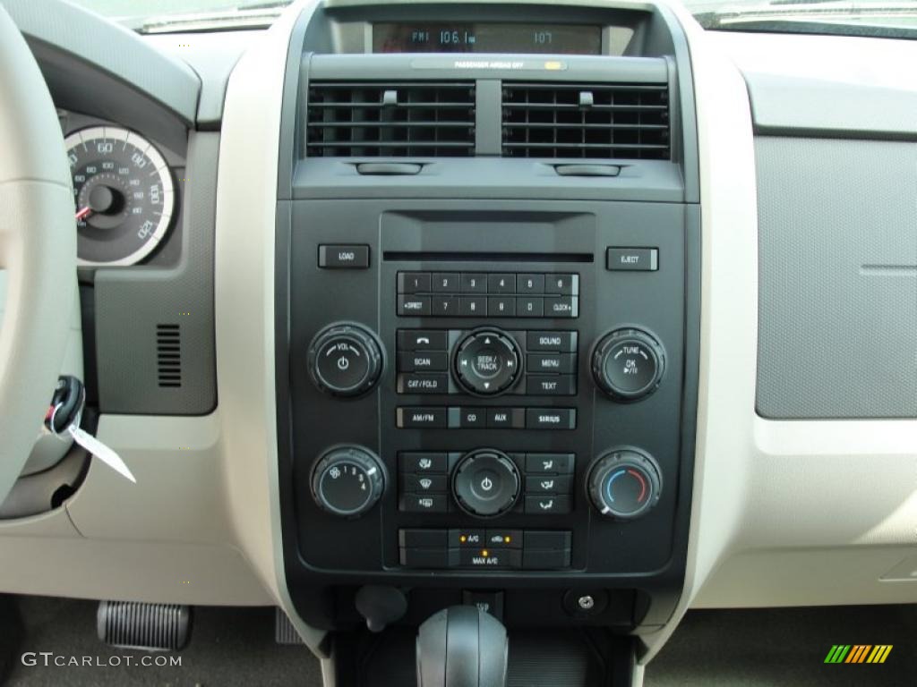 2011 Ford Escape XLS Controls Photo #47128905