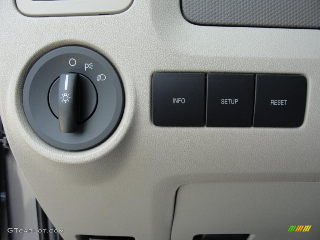 2011 Ford Escape XLS Controls Photo #47129007