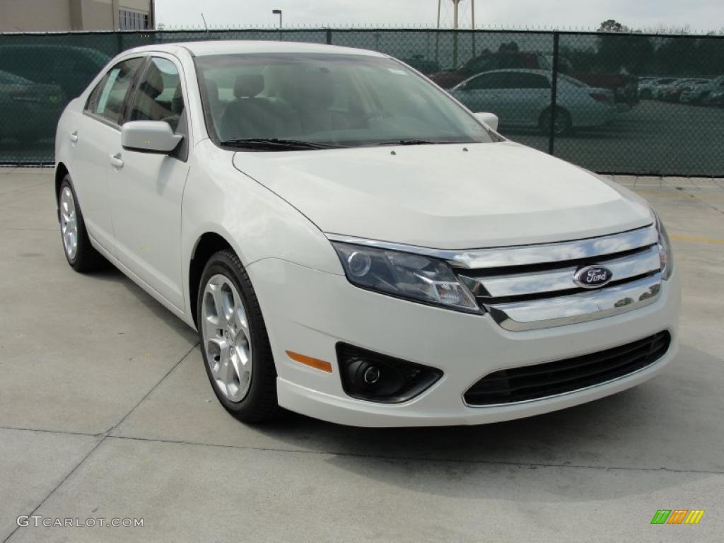 2011 Fusion SE - White Suede / Medium Light Stone photo #1