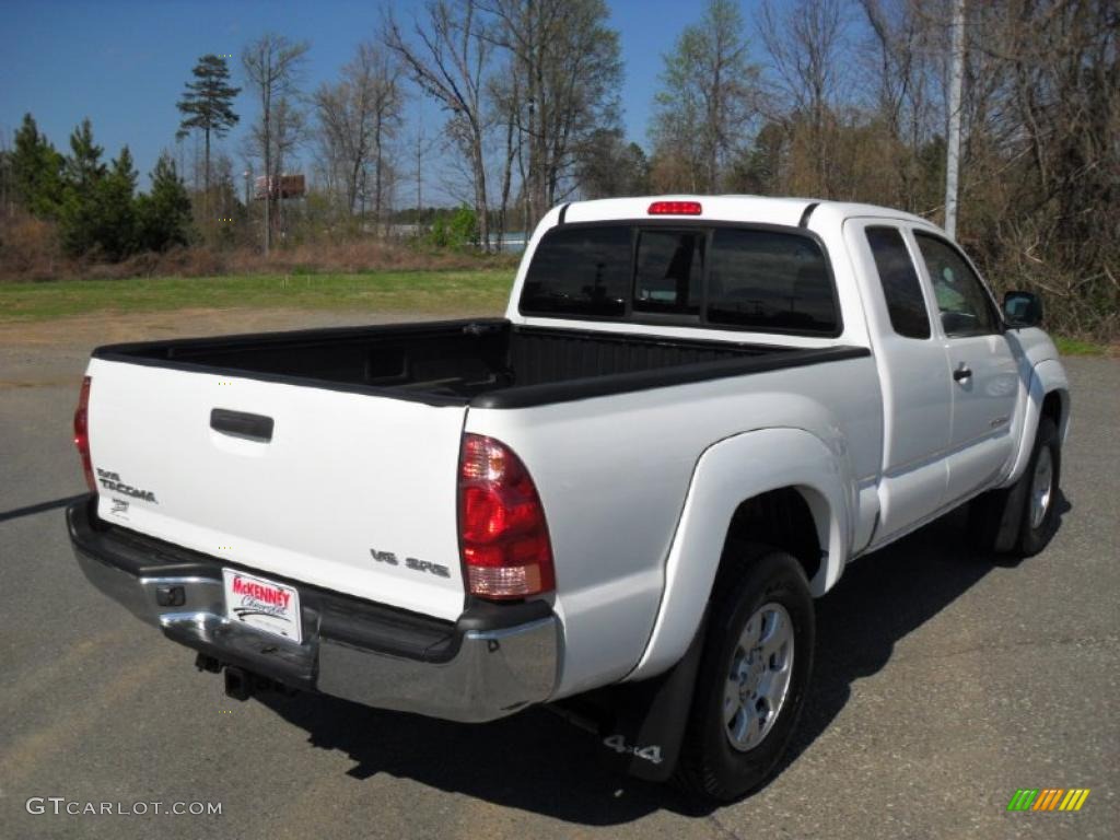 2006 Tacoma V6 Access Cab 4x4 - Super White / Taupe photo #4