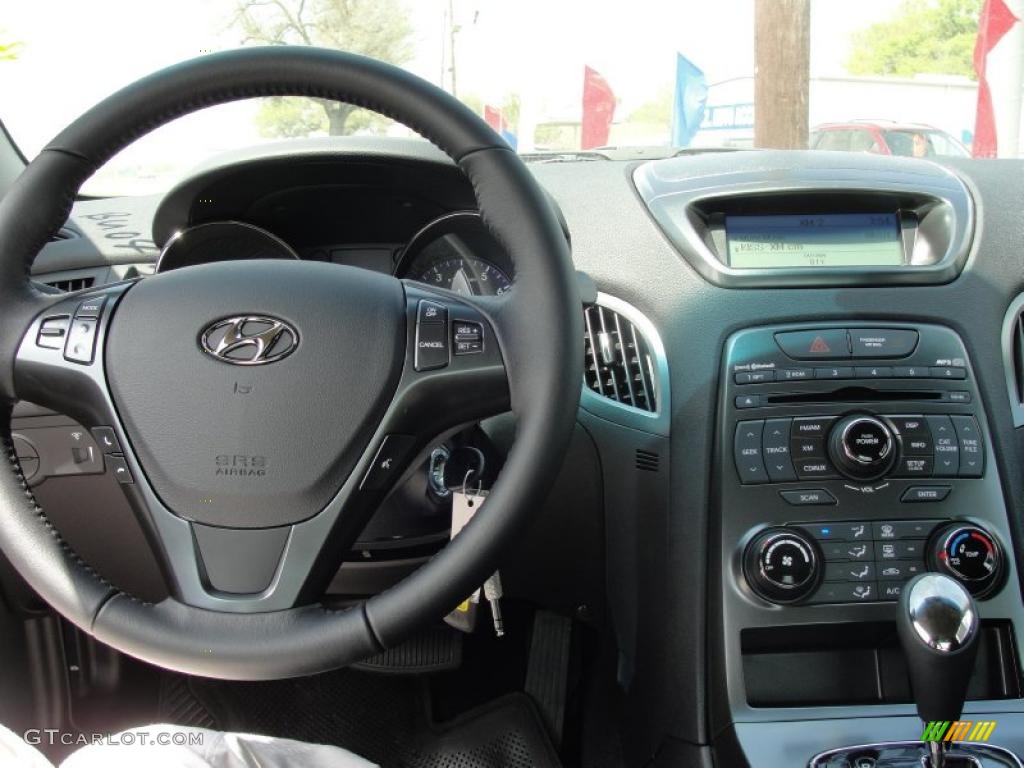 2011 Hyundai Genesis Coupe 2.0T Black Cloth Dashboard Photo #47130615