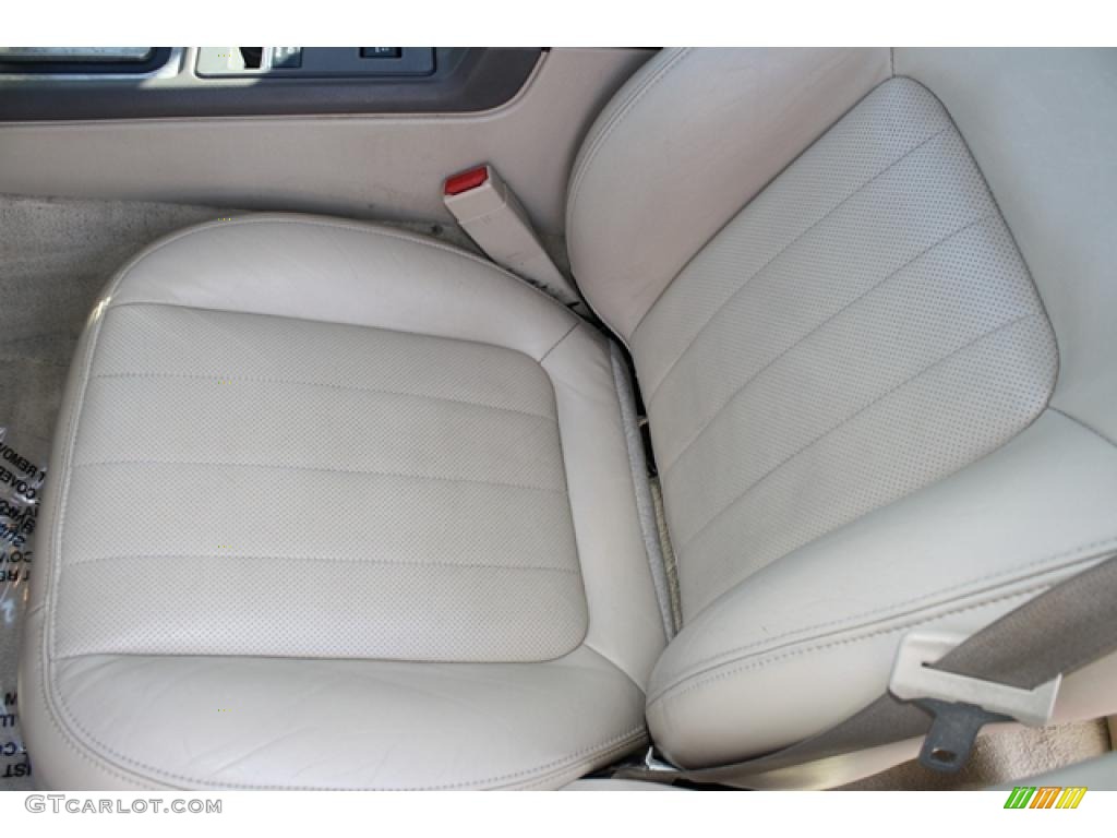 Beige Interior 2006 Lincoln LS V8 Photo #47130711