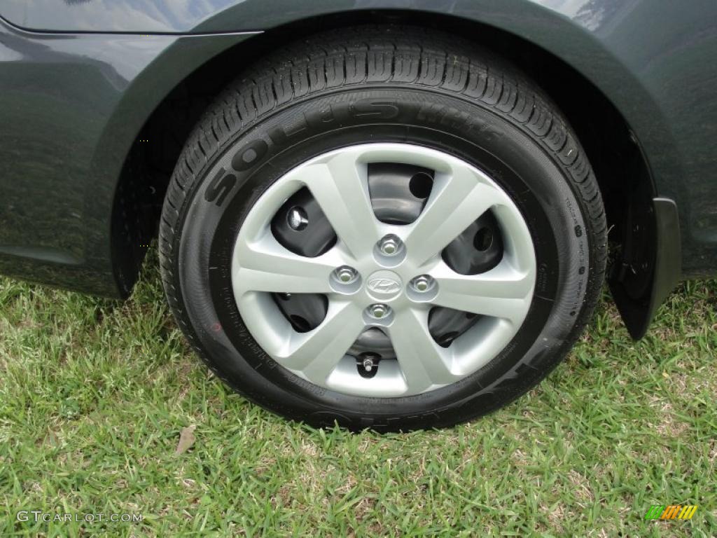 2011 Hyundai Accent GLS 4 Door Wheel Photo #47130918