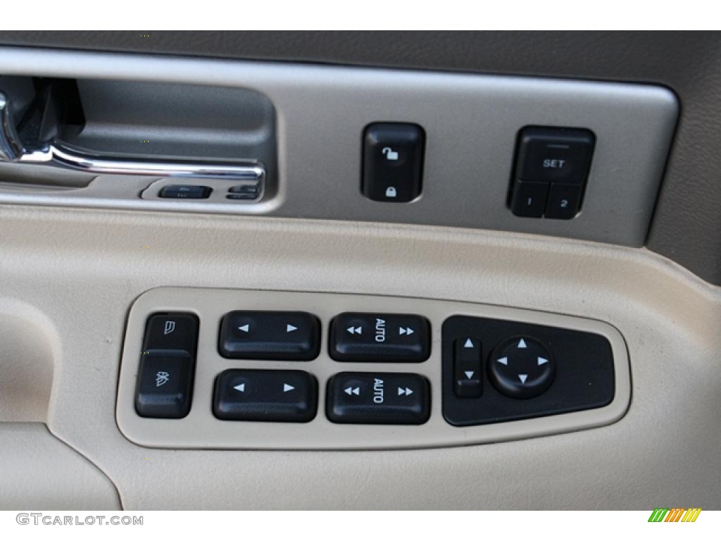 2006 Lincoln LS V8 Controls Photo #47131008