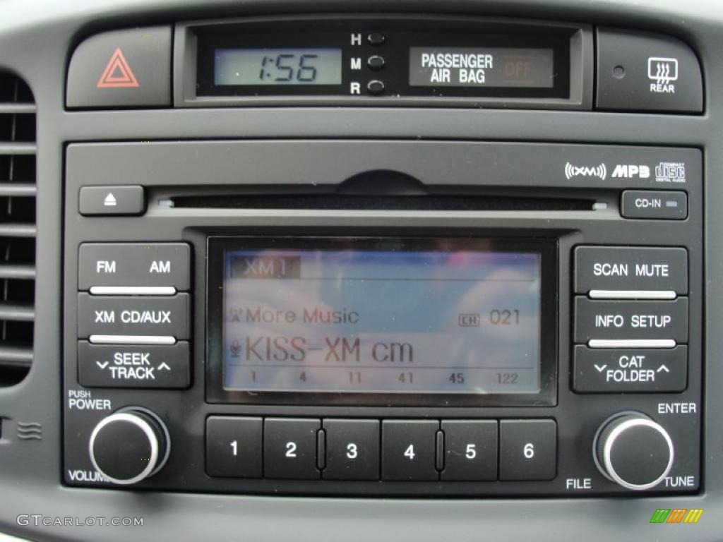 2011 Hyundai Accent GLS 4 Door Controls Photo #47131179