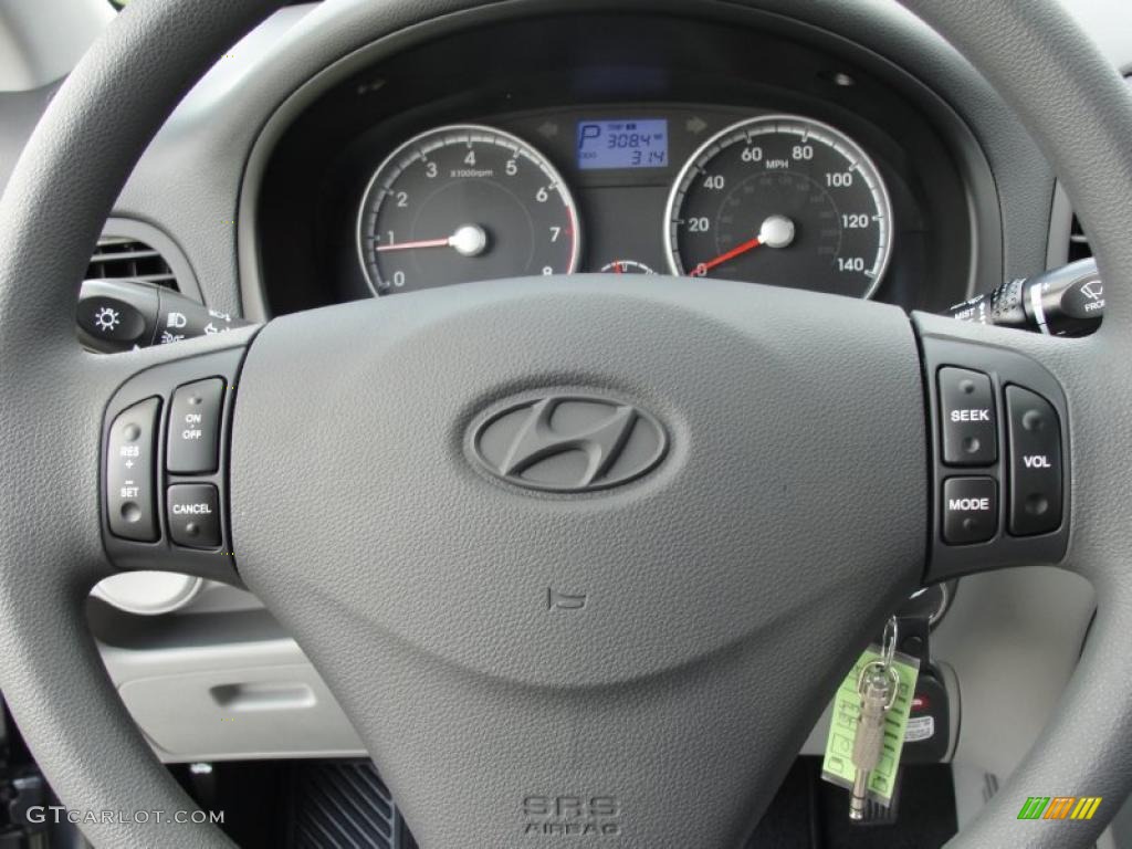 2011 Hyundai Accent GLS 4 Door Controls Photo #47131230
