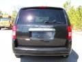 2008 Brilliant Black Crystal Pearlcoat Chrysler Town & Country Touring Signature Series  photo #16