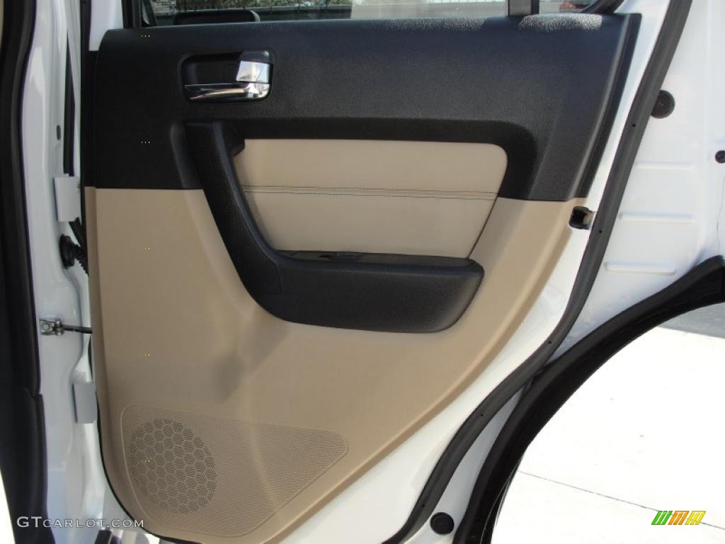 2006 Hummer H3 Standard H3 Model Ebony Black/Light Cashmere Beige Door Panel Photo #47132325