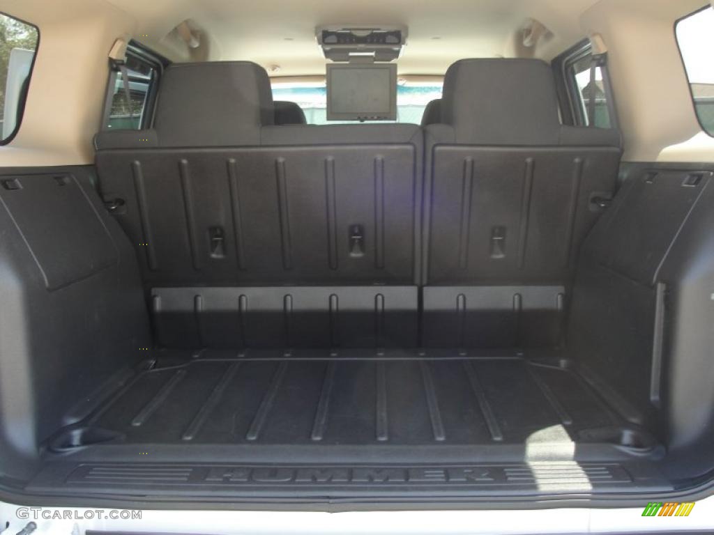 2006 Hummer H3 Standard H3 Model Trunk Photo #47132382