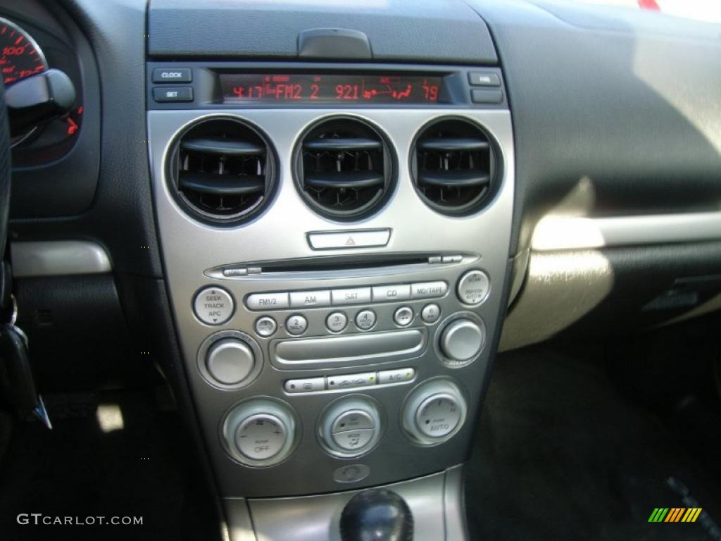 2005 Mazda MAZDA6 i Grand Touring Sedan Controls Photo #47132463