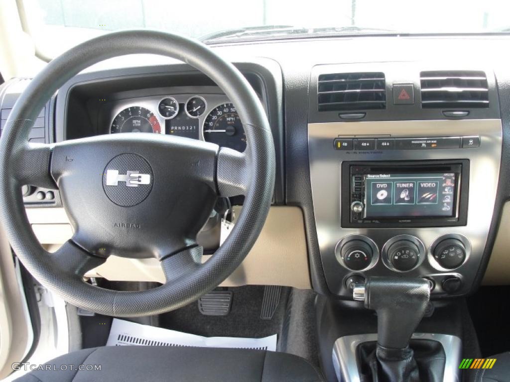 2006 Hummer H3 Standard H3 Model Ebony Black/Light Cashmere Beige Steering Wheel Photo #47132508