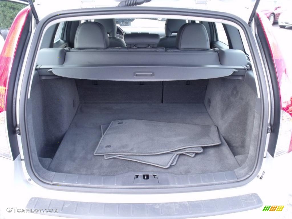 2008 Volvo V50 T5 Trunk Photos