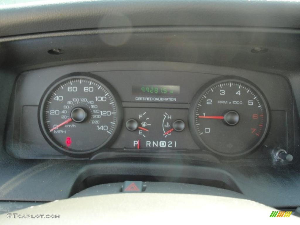 2007 Ford Crown Victoria Police Interceptor Gauges Photo #47133765