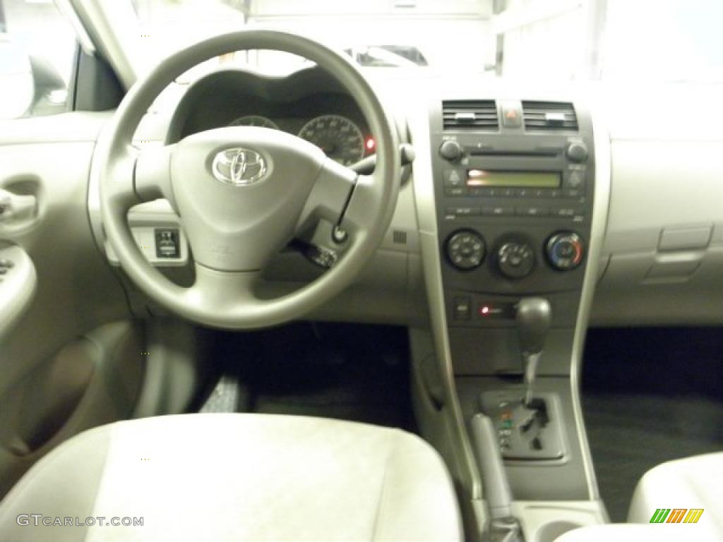 2009 Corolla LE - Super White / Ash photo #9