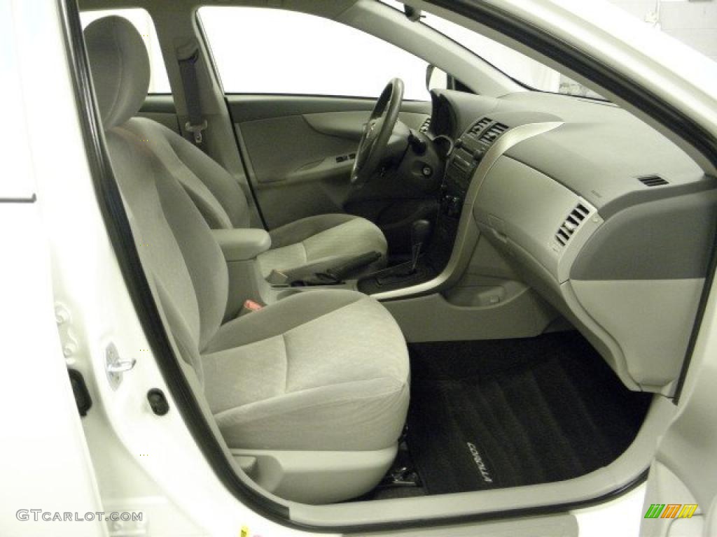 2009 Corolla LE - Super White / Ash photo #16