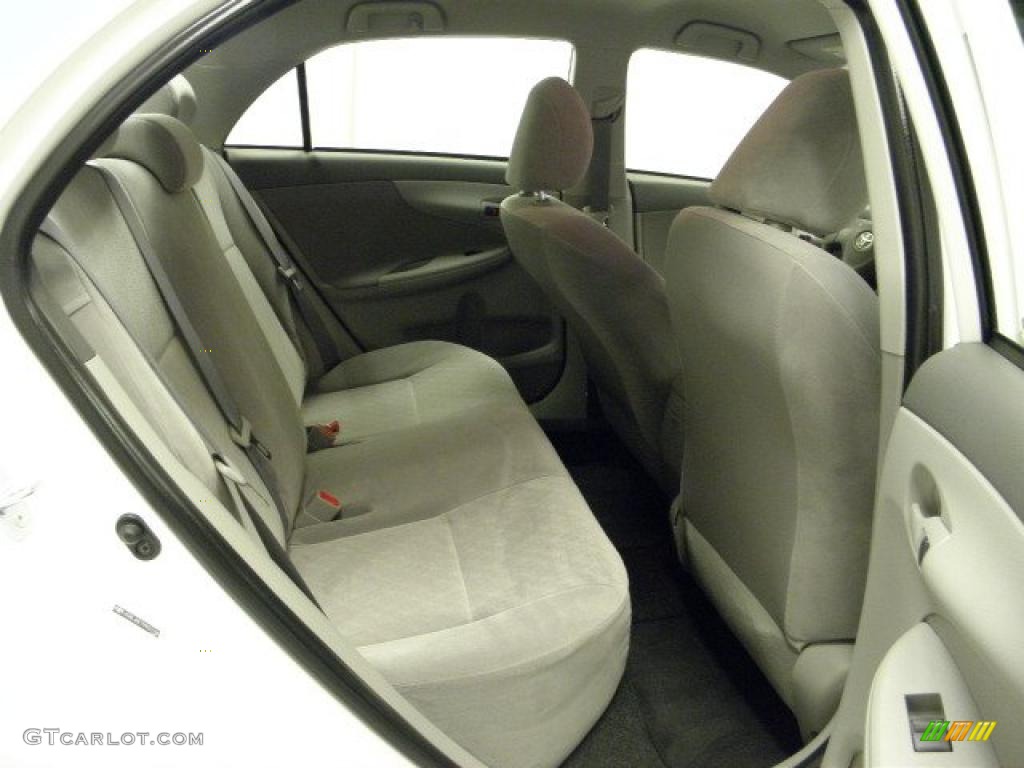 2009 Corolla LE - Super White / Ash photo #18