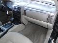 2004 Brillant Black Crystal Pearl Jeep Grand Cherokee Laredo  photo #23