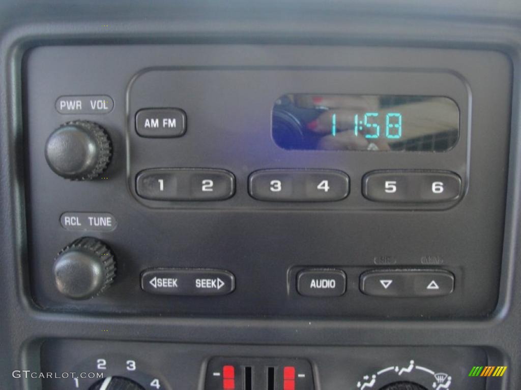 2007 Chevrolet Silverado 1500 Classic Work Truck Regular Cab Controls Photo #47136366