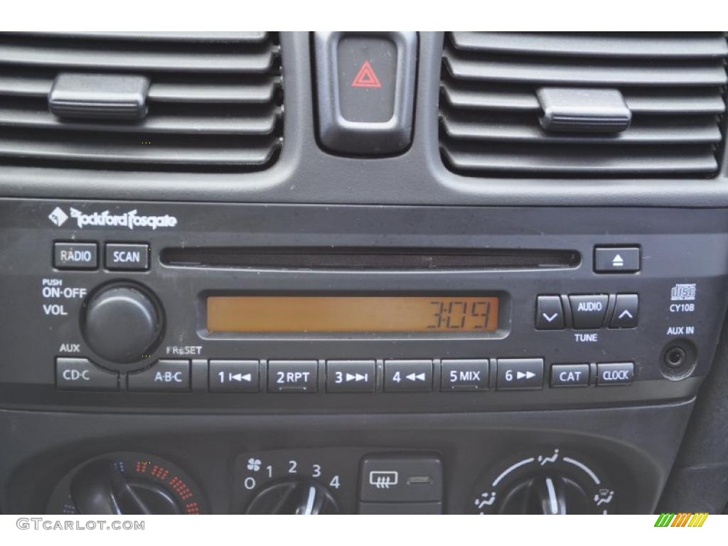 2006 Nissan Sentra 1.8 S Controls Photo #47138220