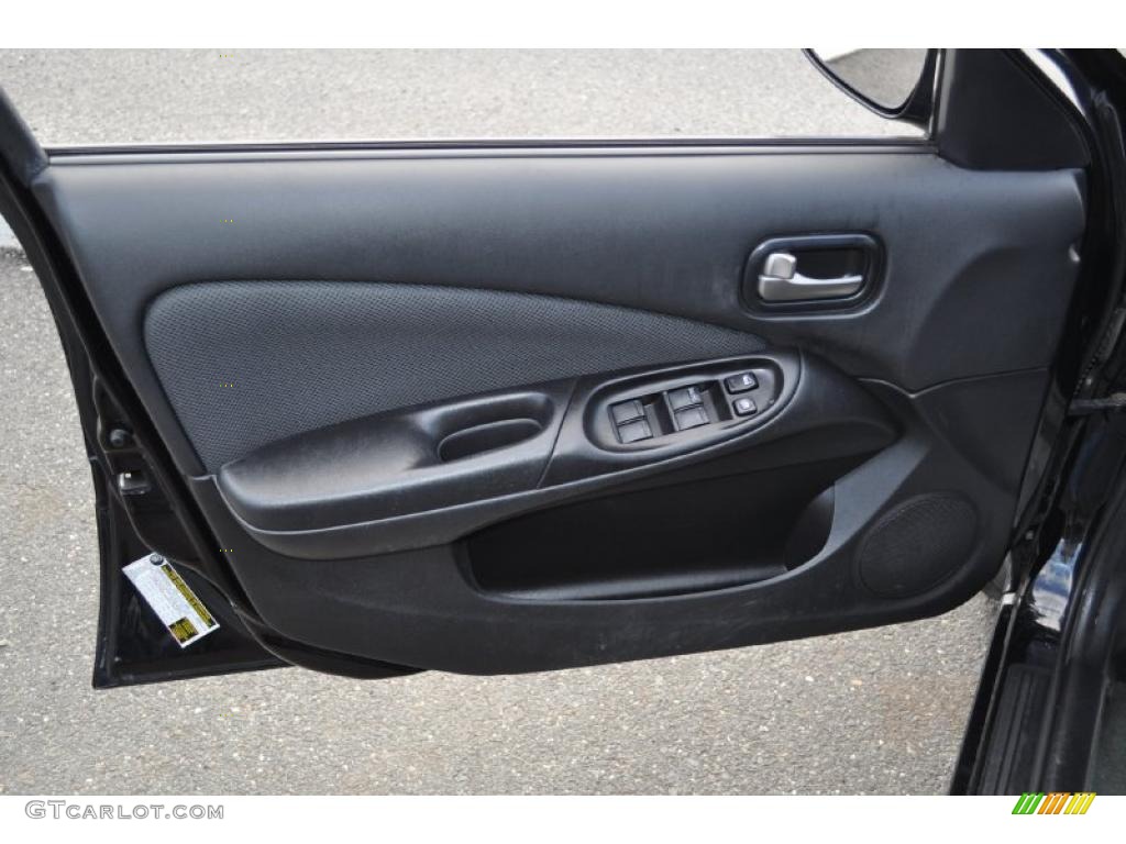 2006 Nissan Sentra 1.8 S Charcoal Door Panel Photo #47138331