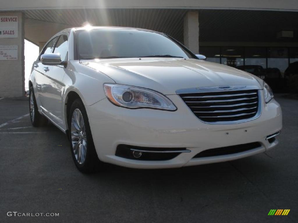 Stone White Chrysler 200