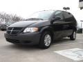 2007 Brilliant Black Dodge Caravan SE  photo #7