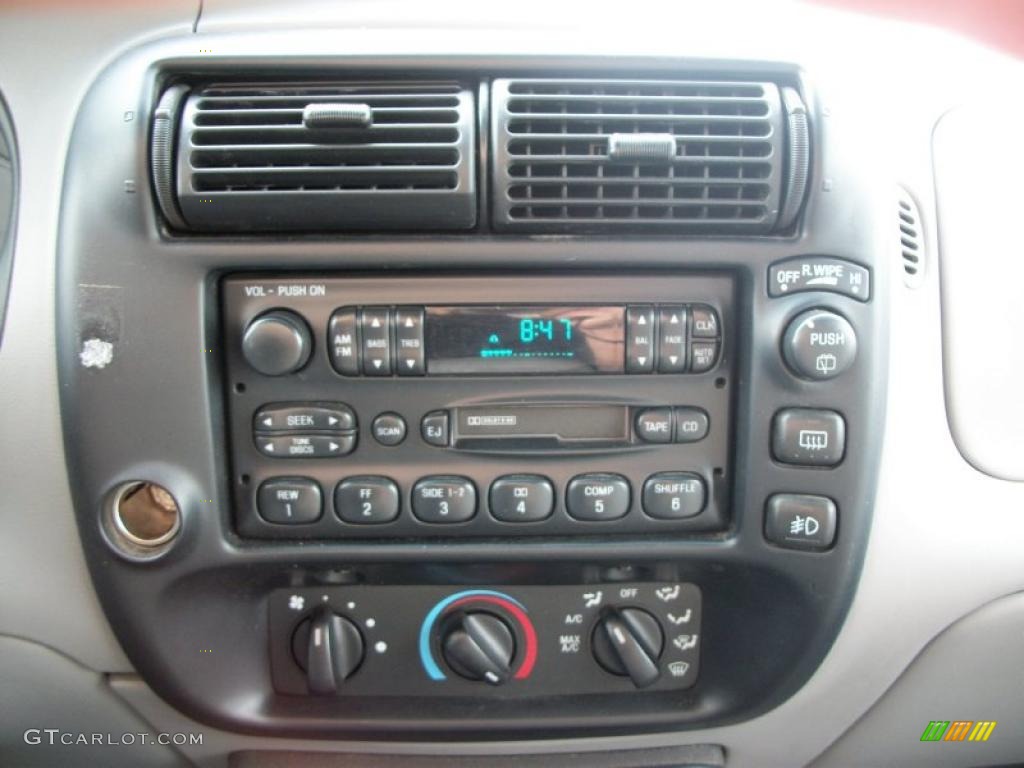 1997 Ford Explorer XLT 4x4 Controls Photo #47142969
