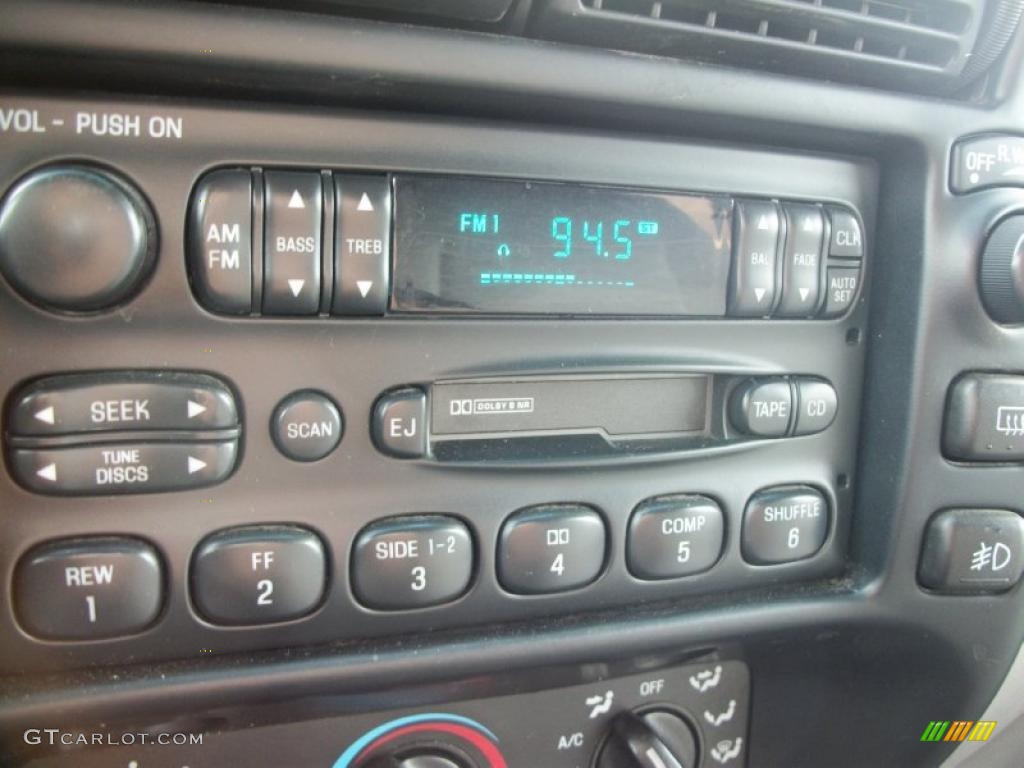 1997 Ford Explorer XLT 4x4 Controls Photo #47142984
