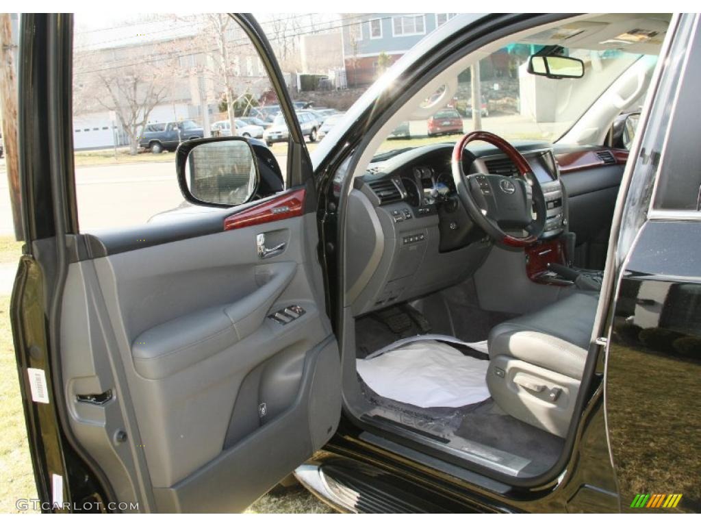 2008 LX 570 - Onyx Black / Dark Gray photo #13