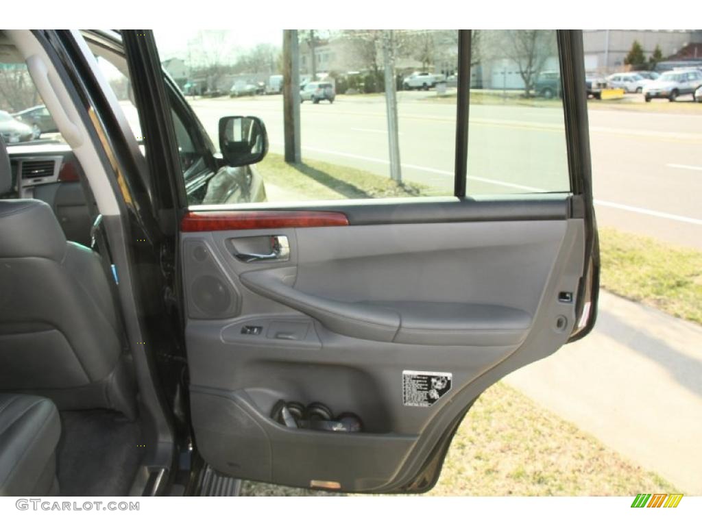 2008 LX 570 - Onyx Black / Dark Gray photo #16