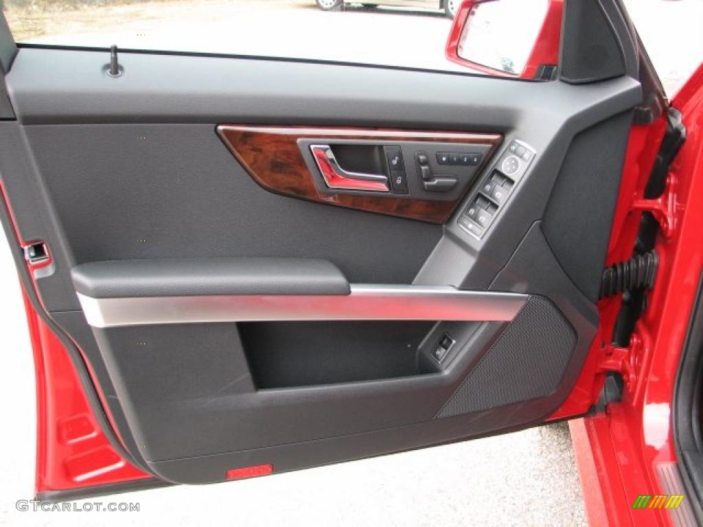 2011 Mercedes-Benz GLK 350 4Matic Black Door Panel Photo #47146104