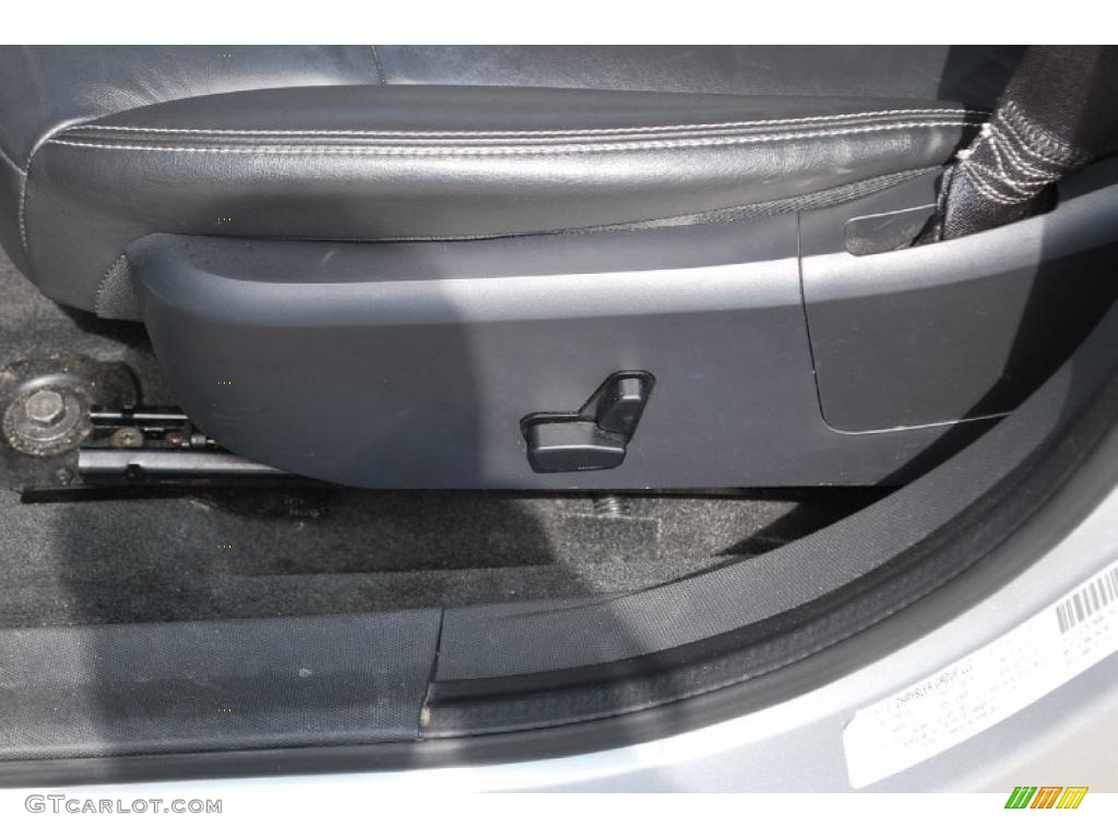 2010 Sebring Limited Sedan - Bright Silver Metallic / Dark Slate Gray photo #13