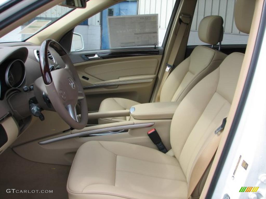 Cashmere Interior 2011 Mercedes-Benz GL 450 4Matic Photo #47146563